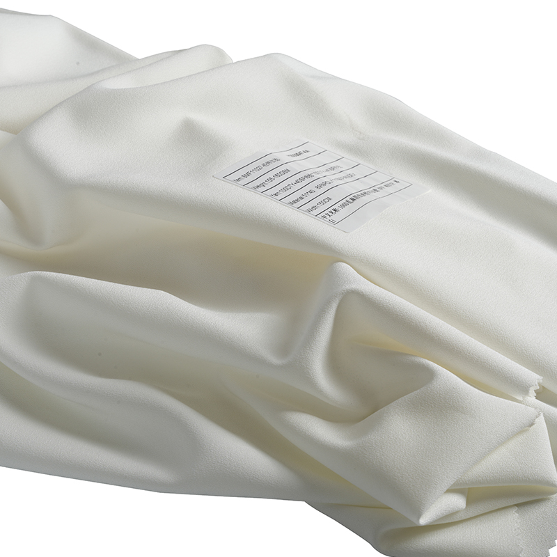 100d neuredna lanena elastična četverostrana (upletena osnova i potka)